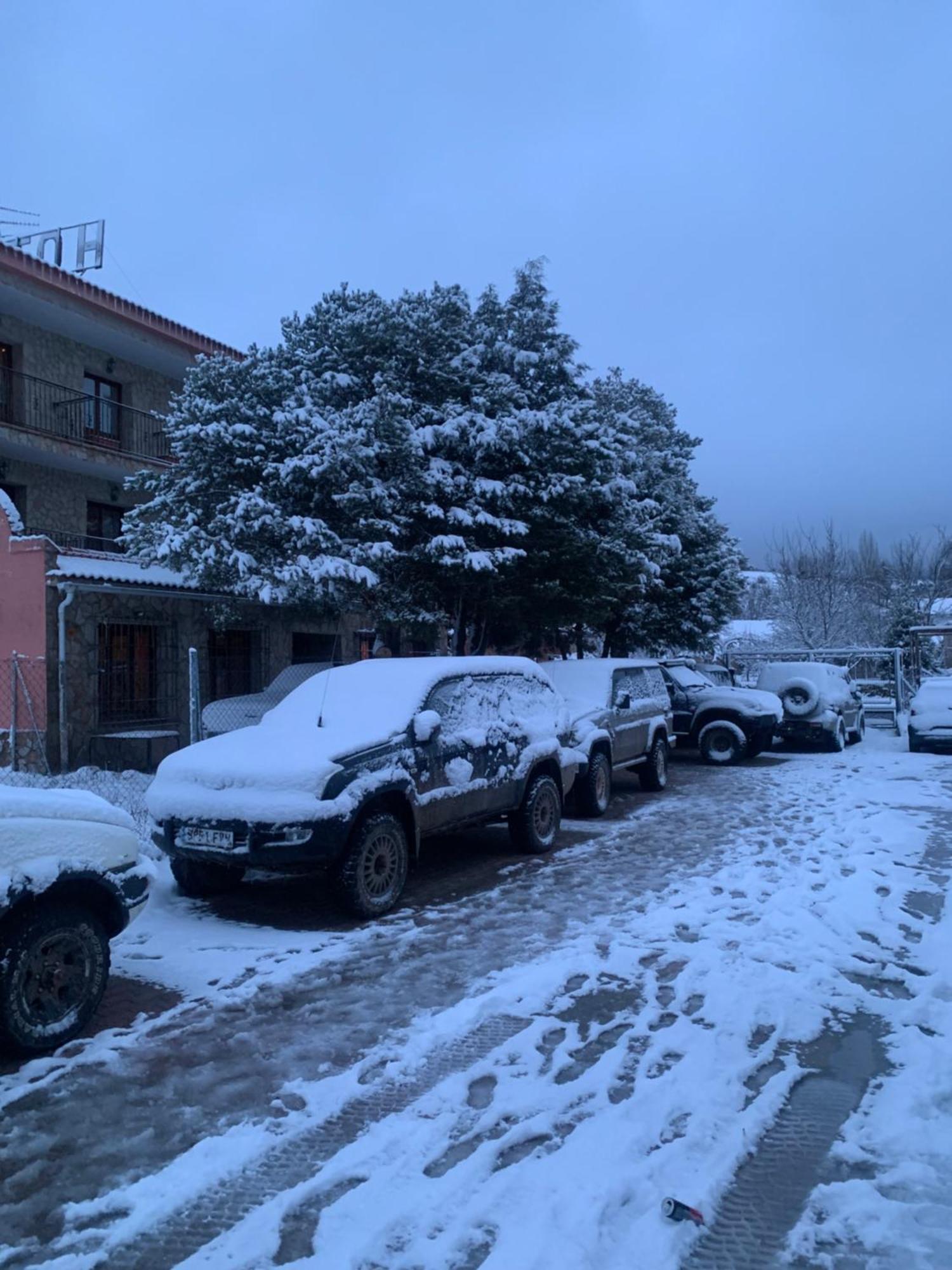 Hotel Restaurante Rio Cuervo Vega del Cadorno Zewnętrze zdjęcie